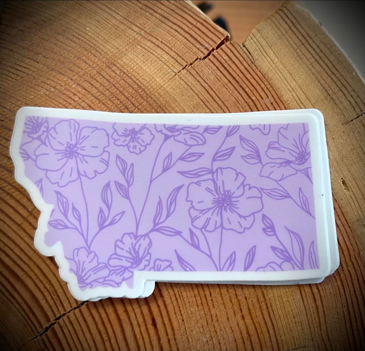 Autocollant en vinyle découpé à la main violet dessiné à la main avec fleurs sauvages du Montana State