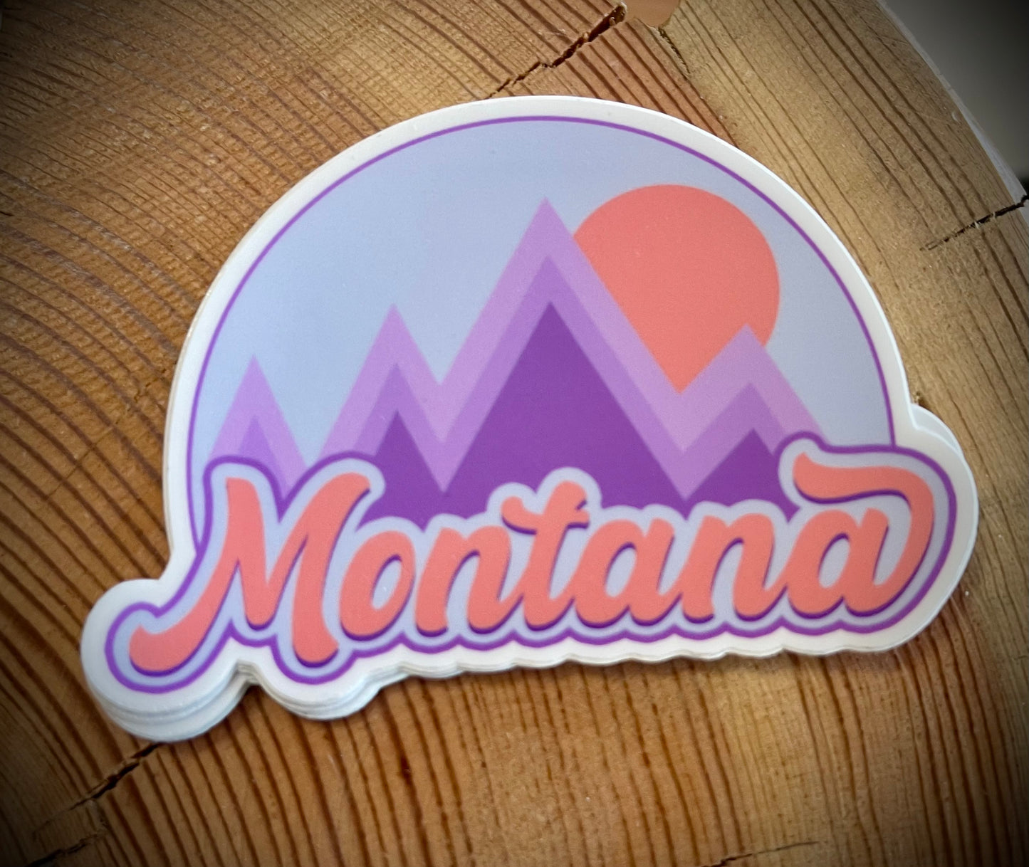 Pegatina troquelada retro "Montana" de Mountain Sunset