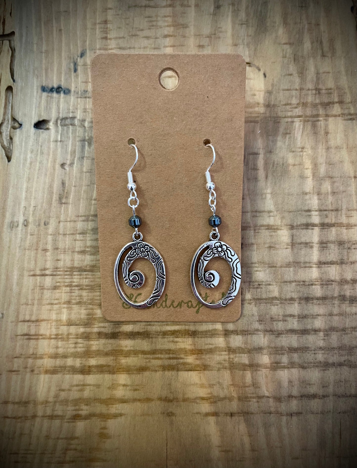 Boucles d'oreilles perlées à la main : Argent