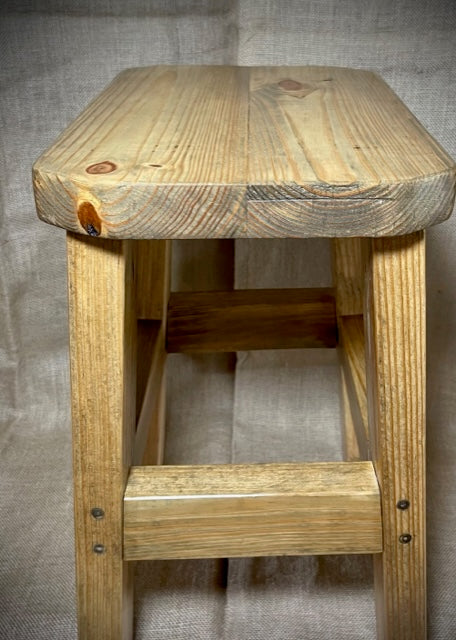 North 89 Tabouret moyen au design rustique en naturel