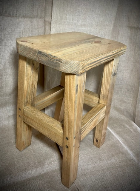 North 89 Tabouret moyen au design rustique en naturel