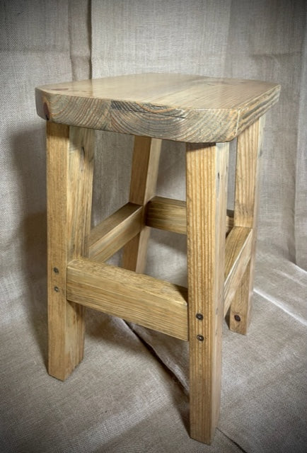 North 89 Tabouret moyen au design rustique en naturel