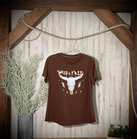 "Wild & Free" Printed Skull T-Shirt in Brown